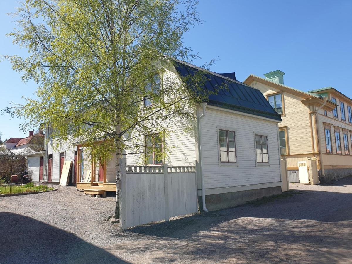 Vaelrenoverad Fin Laegenhet I Charmigt Omrade Soderhamn Ngoại thất bức ảnh